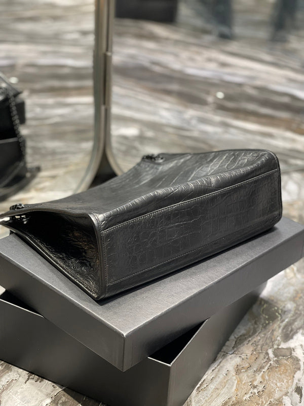 Luxurious Totes - Latest - 8248