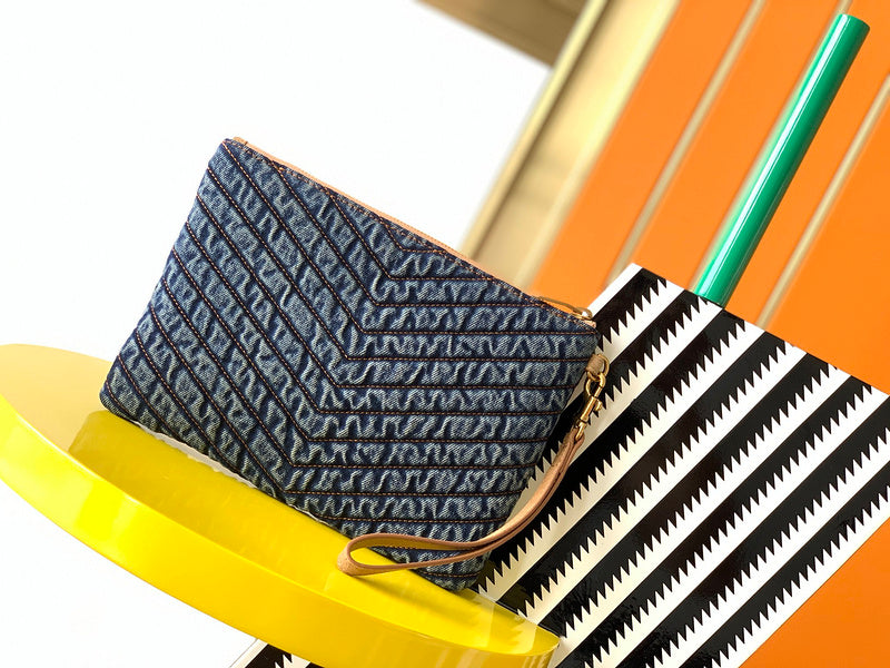 Luxurious Totes - Latest - 8601