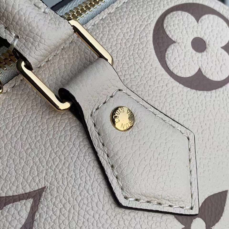 LOV - Luxurious Totes - 2315