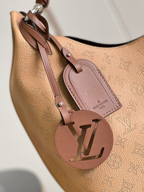 LOV - Luxurious Totes - 1879