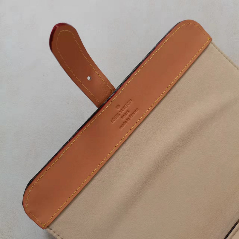 LOV - Luxurious Totes - 1758