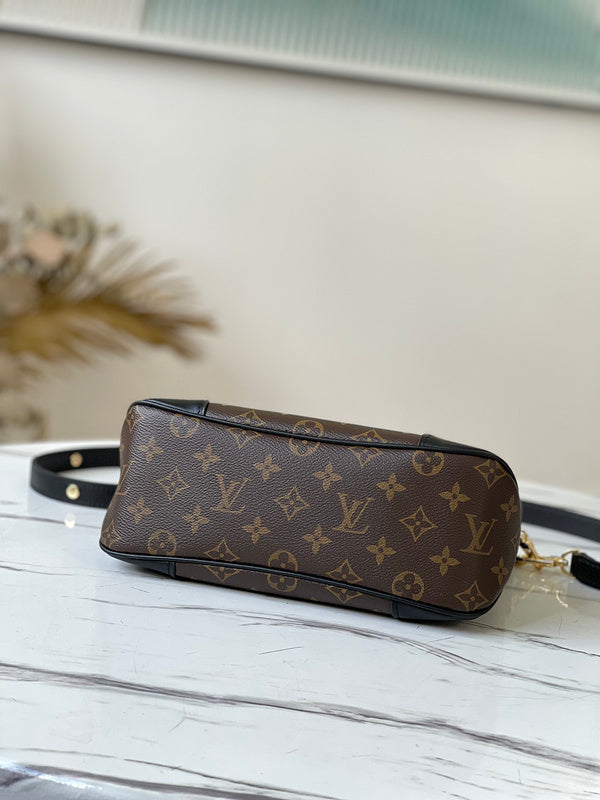 LOV - Luxurious Totes - 2359