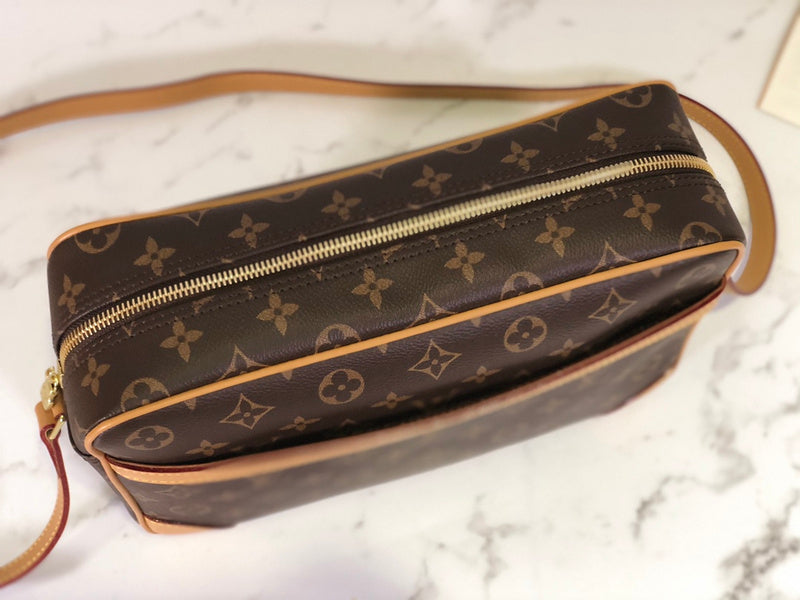 LOV - Luxurious Totes - 891
