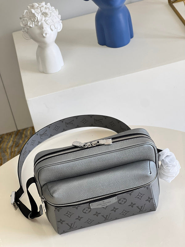 LOV - Luxurious Totes - 1613