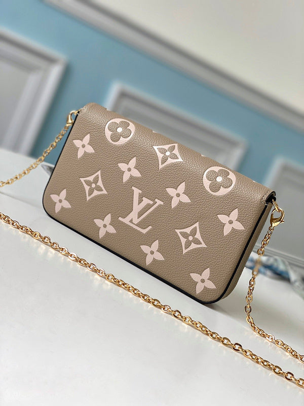 LOV - Luxurious Totes - 2590