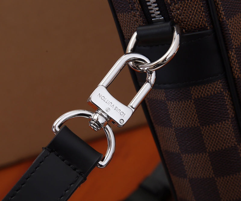 LOV - Luxurious Totes - 2550