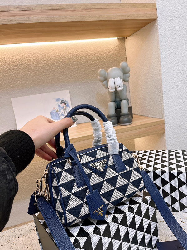 Luxurious Totes - PDA3 Bags - 307