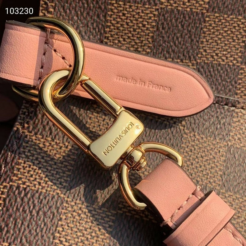 LOV - Luxurious Totes - 2081