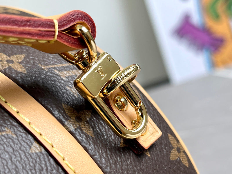 LOV - Luxurious Totes - 2074
