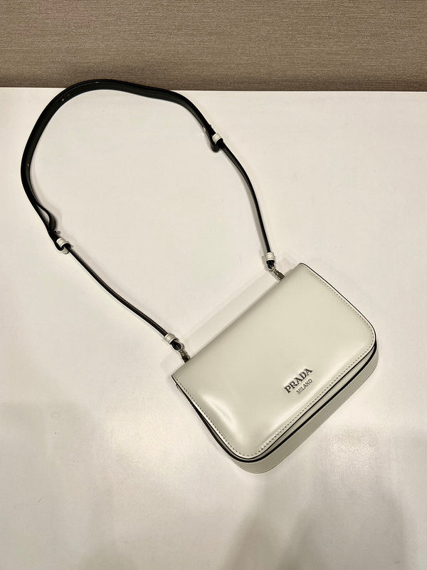 PDA - Luxurious Totes - 040