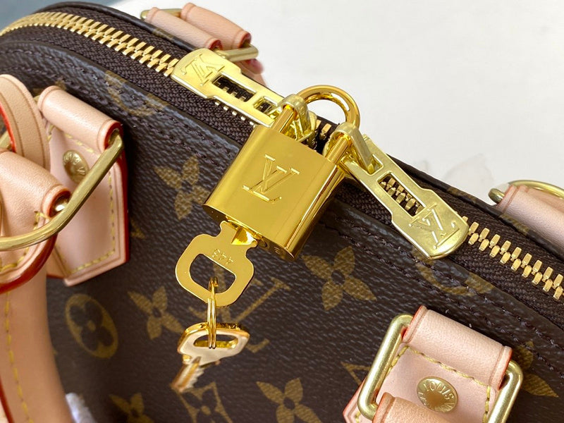 LOV - Luxurious Totes - 2597
