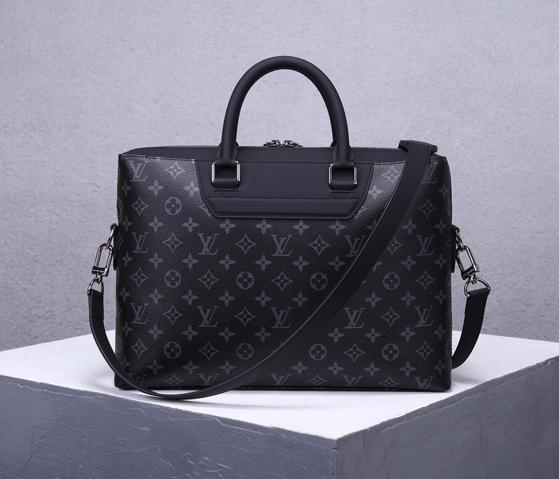 LOV - Luxurious Totes - 2556
