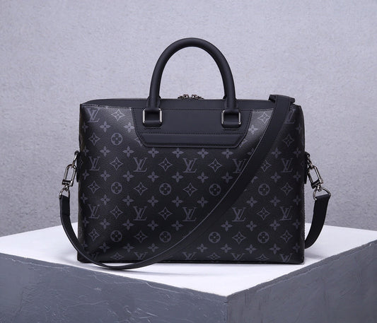 LOV - Luxurious Totes - 2556