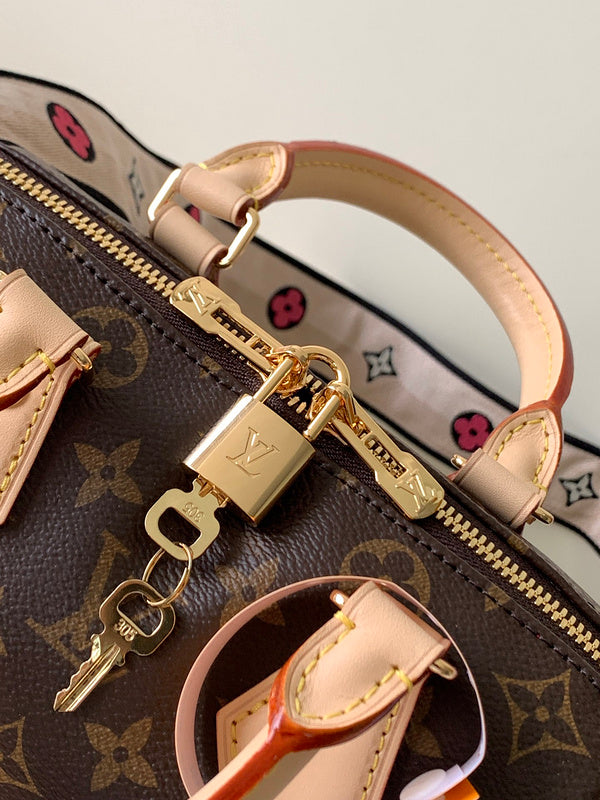 LOV - Luxurious Totes - 1729