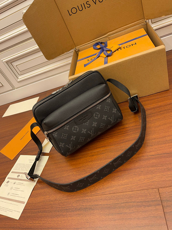 LOV - Luxurious Totes - 1199