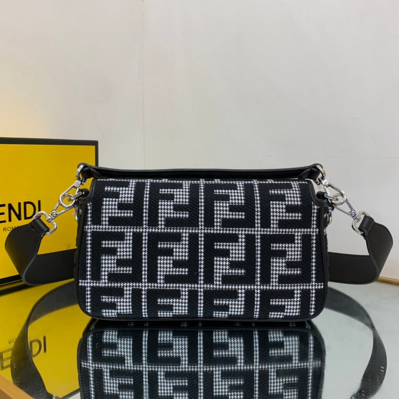 Luxurious Totes - Latest - 11371