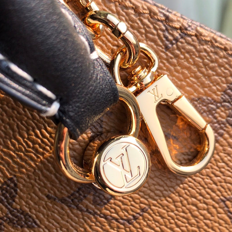 Luxurious Totes - Latest - 1526
