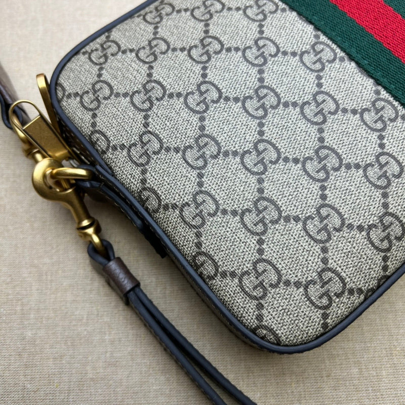 GUI - Luxurious Totes - 040