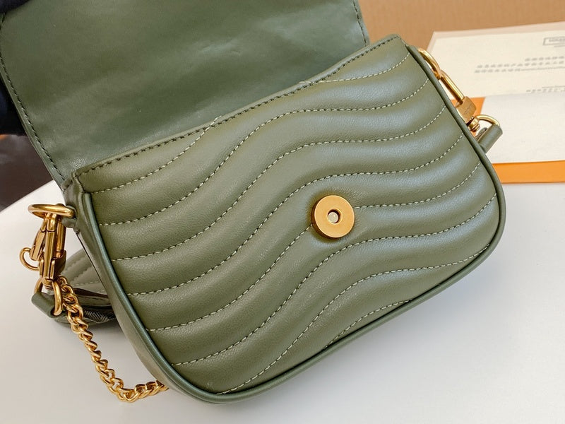 LOV - Luxurious Totes - 2435