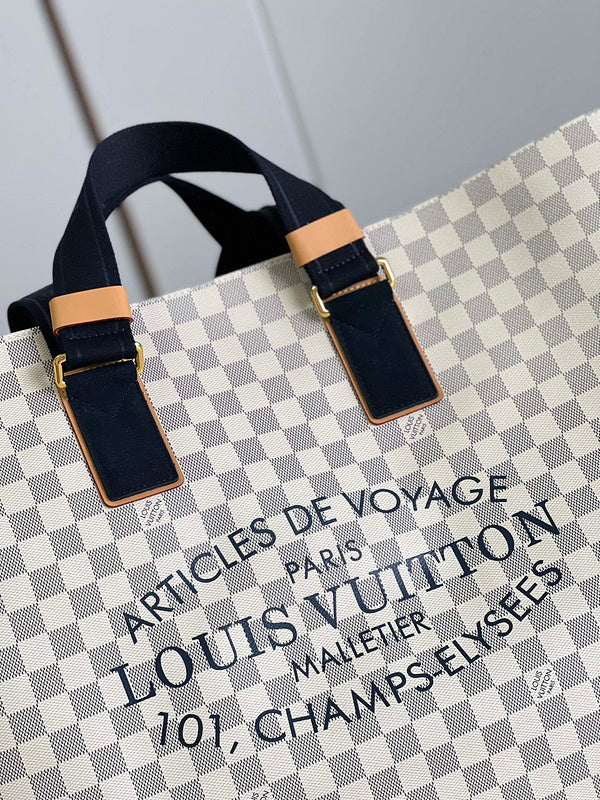 LOV - Luxurious Totes - 2206
