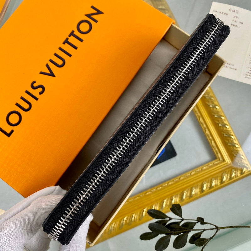 LOV - Luxurious Totes - 1671