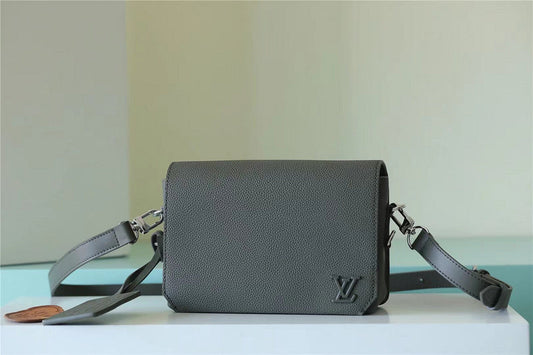 Lux-Totes - LOV Bags - 3857