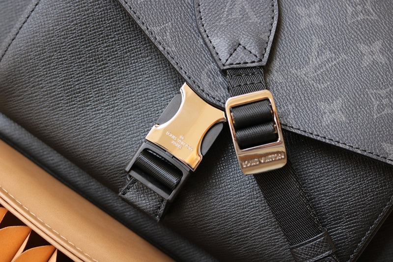 LOV - Luxurious Totes - 2047