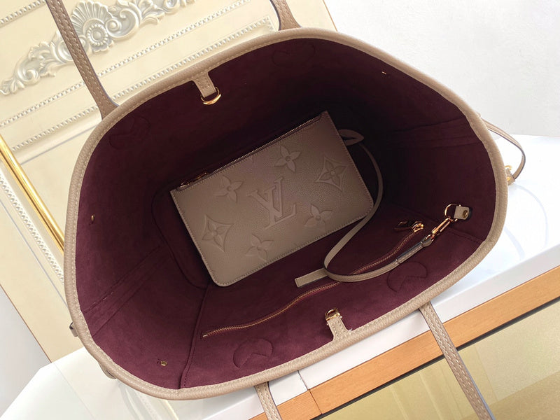 LOV - Luxurious Totes - 1672