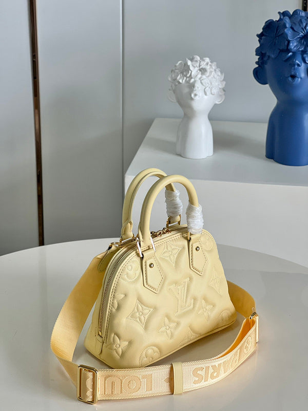 LOV - Luxurious Totes - 1570