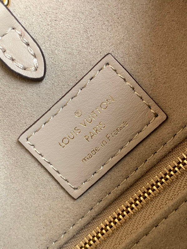 LOV - Luxurious Totes - 2021