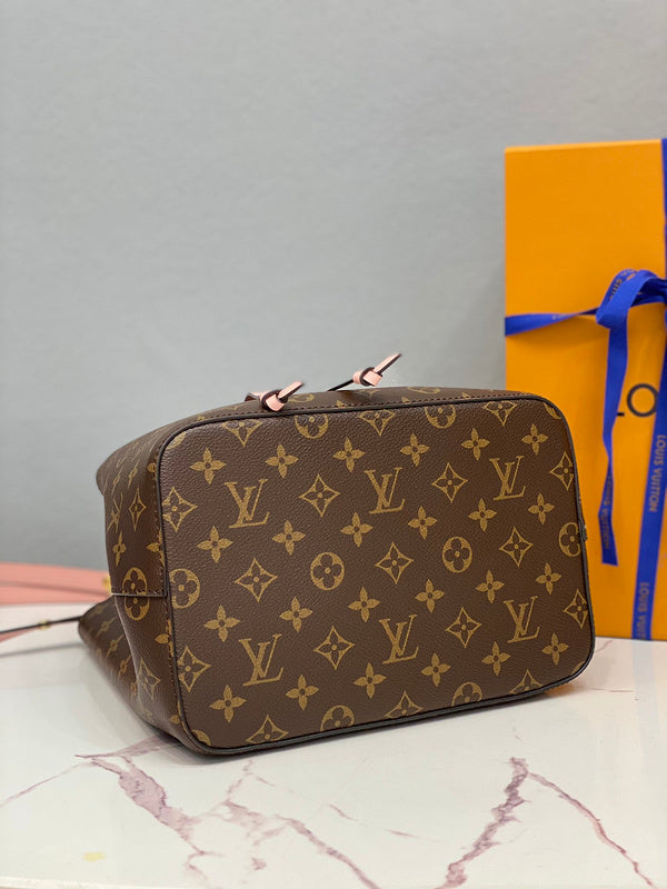 LOV - Luxurious Totes - 2461