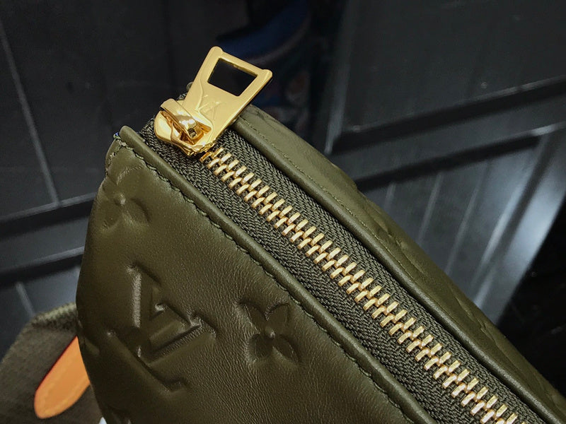 LOV - Luxurious Totes - 2483