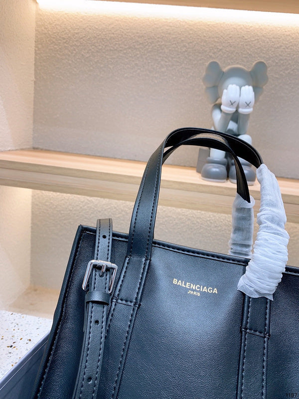 Luxurious Totes - BGA2 Bags - 235