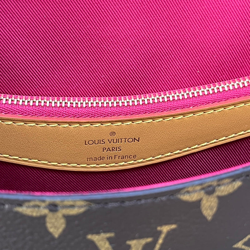 LOV - Luxurious Totes - 696