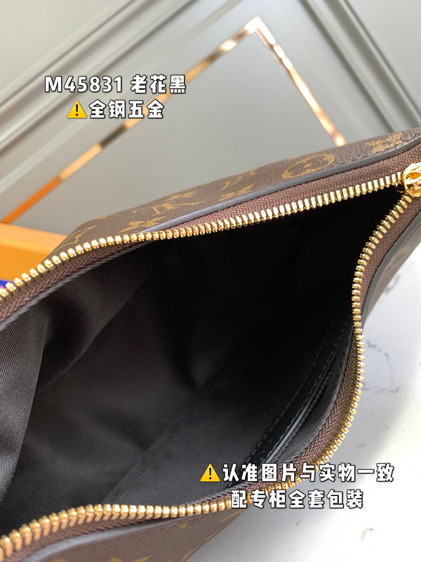 LOV - Luxurious Totes - 1702