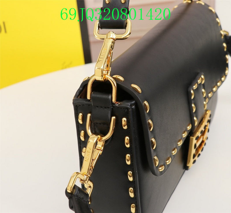 GC - Shoulder - 3277