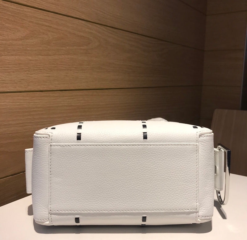 Luxurious Totes - Latest - 6100