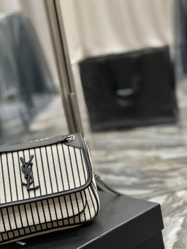 Luxurious Totes - Latest - 8113