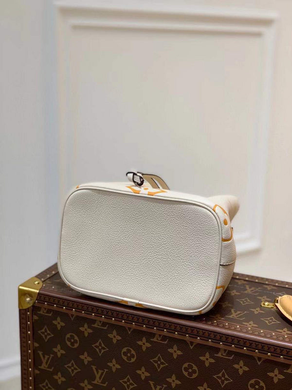 LOV - Luxurious Totes - 2396