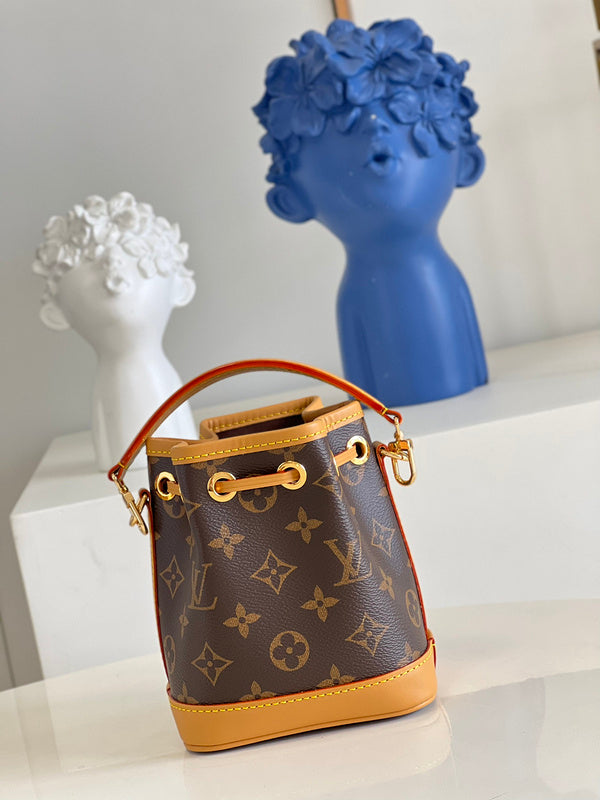LOV - Luxurious Totes - 1704