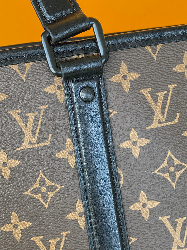 LOV - Luxurious Totes - 1997