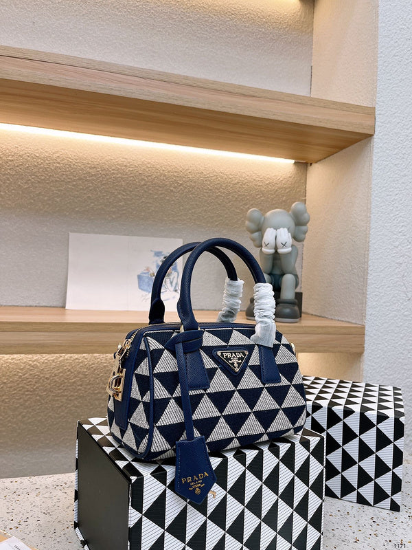 Luxurious Totes - PDA3 Bags - 308