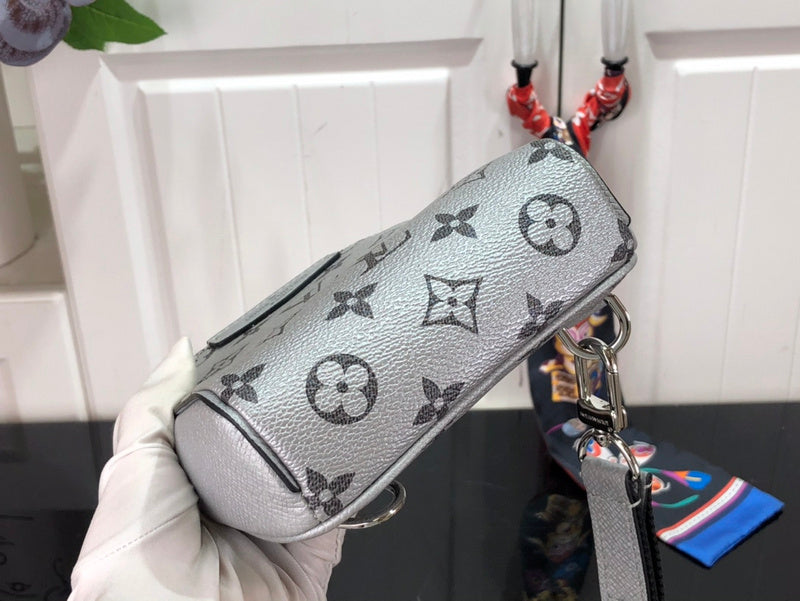 LOV - Luxurious Totes - 1597