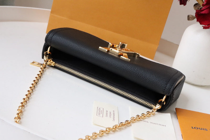 LOV - Luxurious Totes - 1681