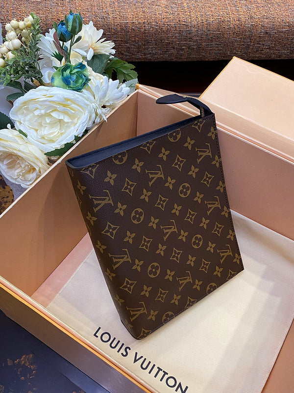 LOV - Luxurious Totes - 1435