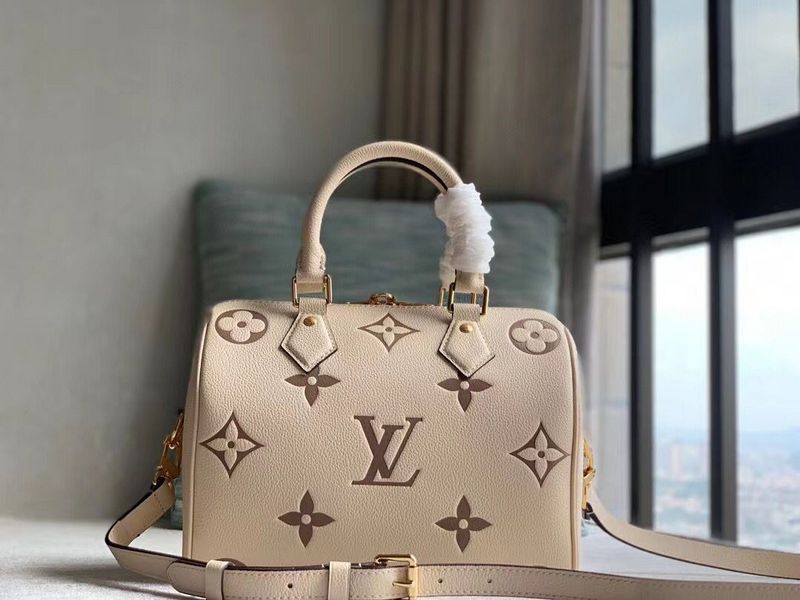LOV - Luxurious Totes - 538