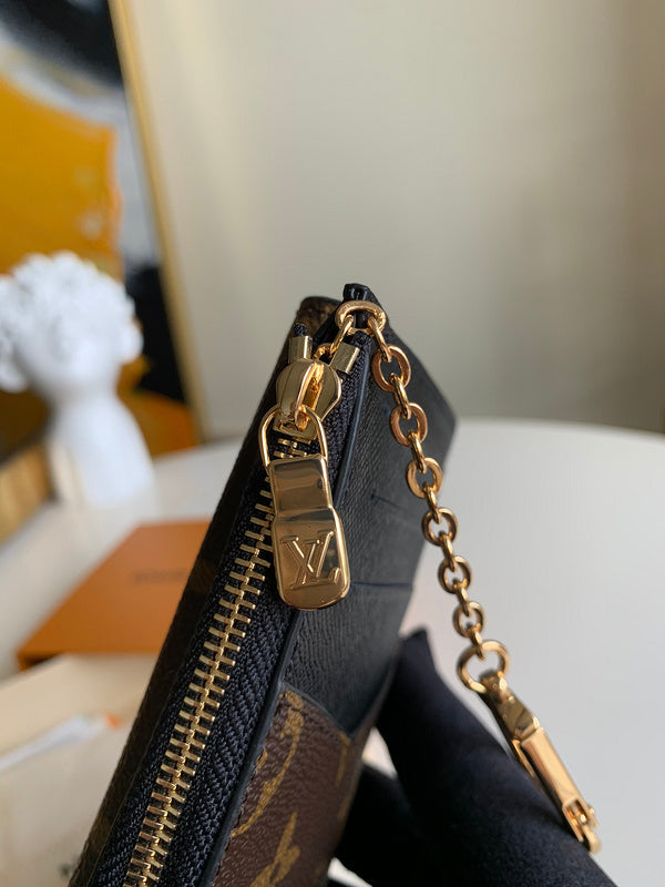 Luxurious Totes - Latest - 826