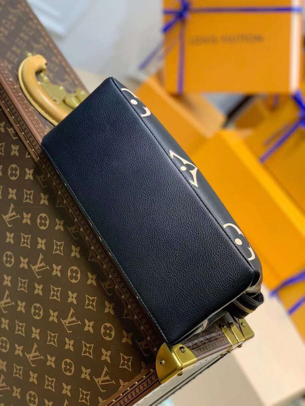 LOV - Luxurious Totes - 2284