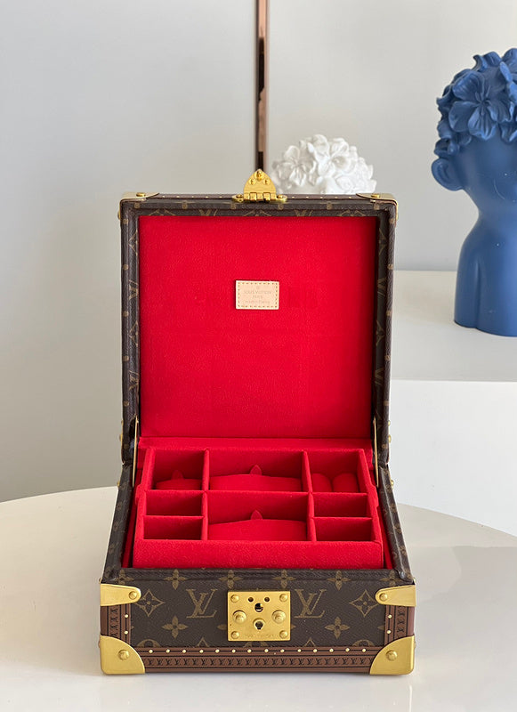 LOV - Luxurious Totes - 1690