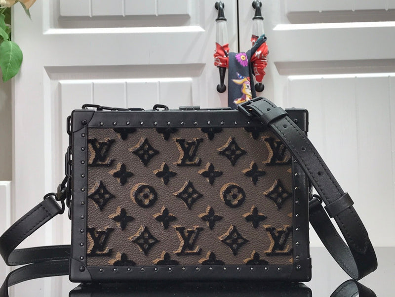 LOV - Luxurious Totes - 2499